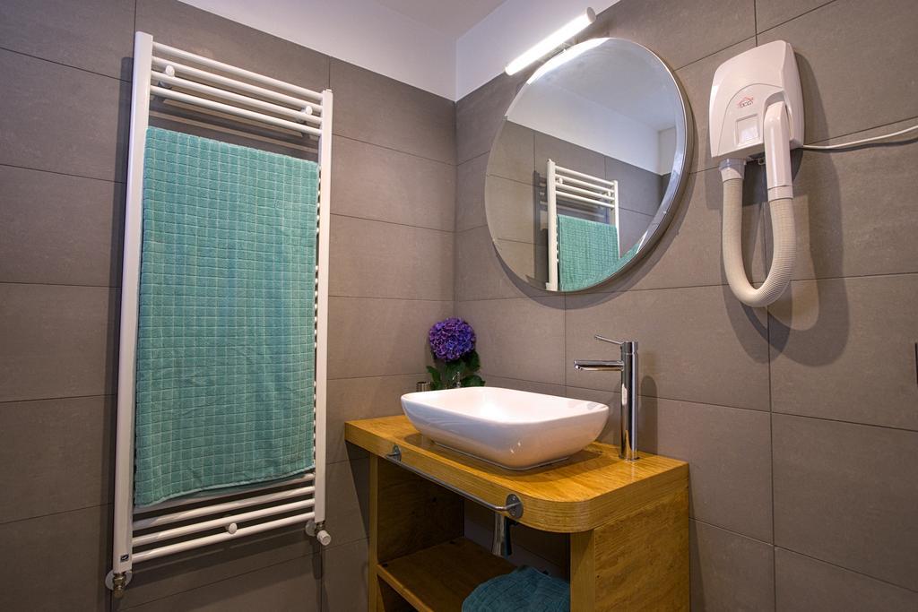 Cade Ventu Hotel เวอนาซซา ภายนอก รูปภาพ